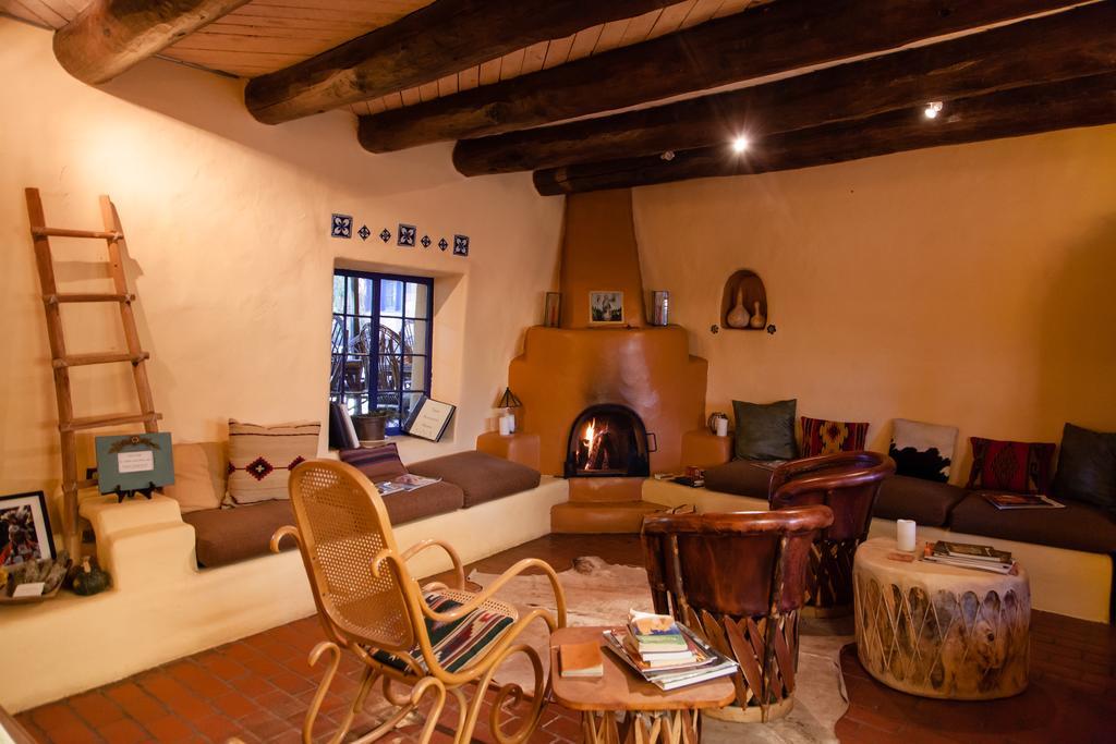 阿都比派恩斯住宿加早餐旅馆 Ranchos de Taos 外观 照片