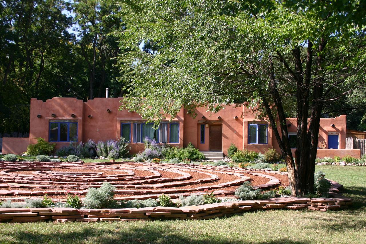 阿都比派恩斯住宿加早餐旅馆 Ranchos de Taos 客房 照片