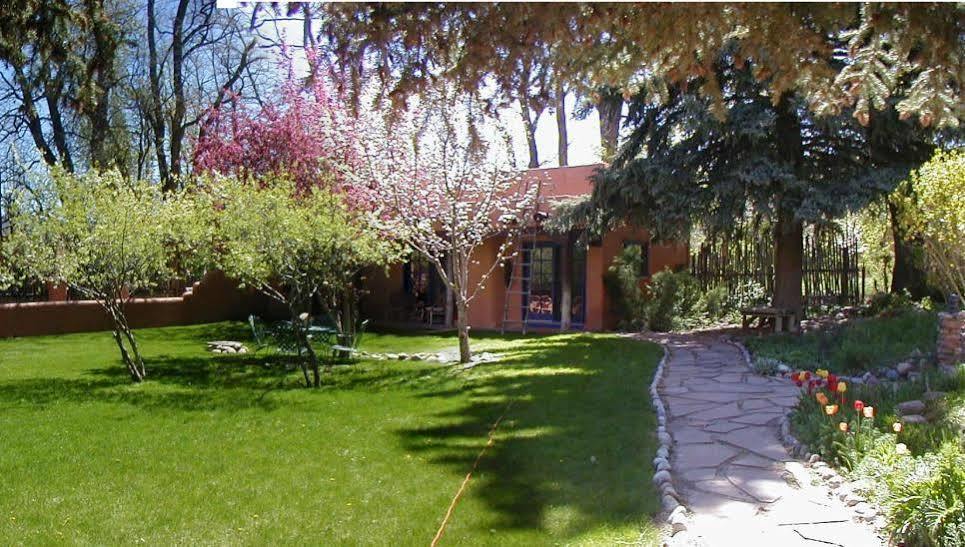 阿都比派恩斯住宿加早餐旅馆 Ranchos de Taos 外观 照片